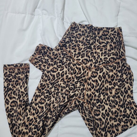 Aerie Real Me Offline Leopard Print Leggings – Size M, EUC - Picture 7 of 7